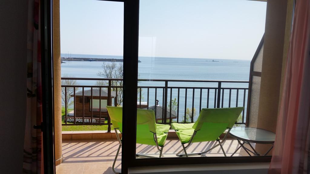 Studios Grace - Port Zarewo Exterior foto
